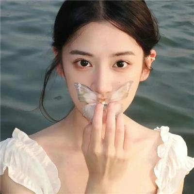 天真派：红楼梦之桃花诗社